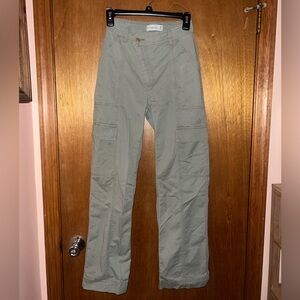 Abercrombie & Fitch Women’s Cargo pants asymmetrical waistband